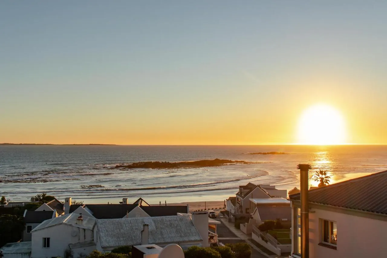 Blaauw Village Guest House Bloubergstrand 4*,  Südafrika