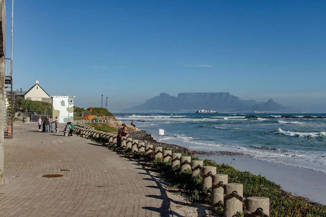 Blaauw Village Guest House Bloubergstrand 4*,  Südafrika