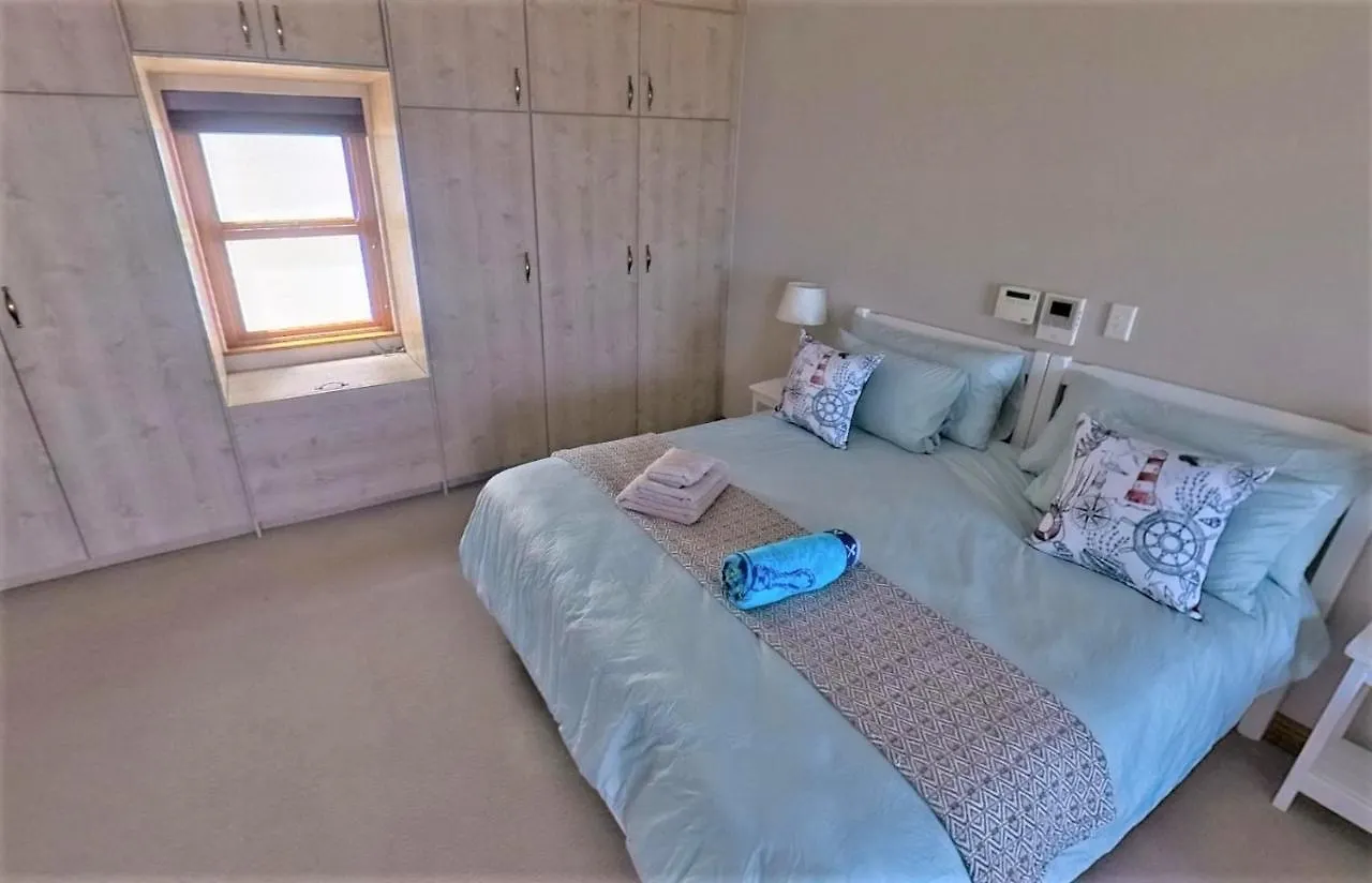 Blaauw Village Guest House Bloubergstrand